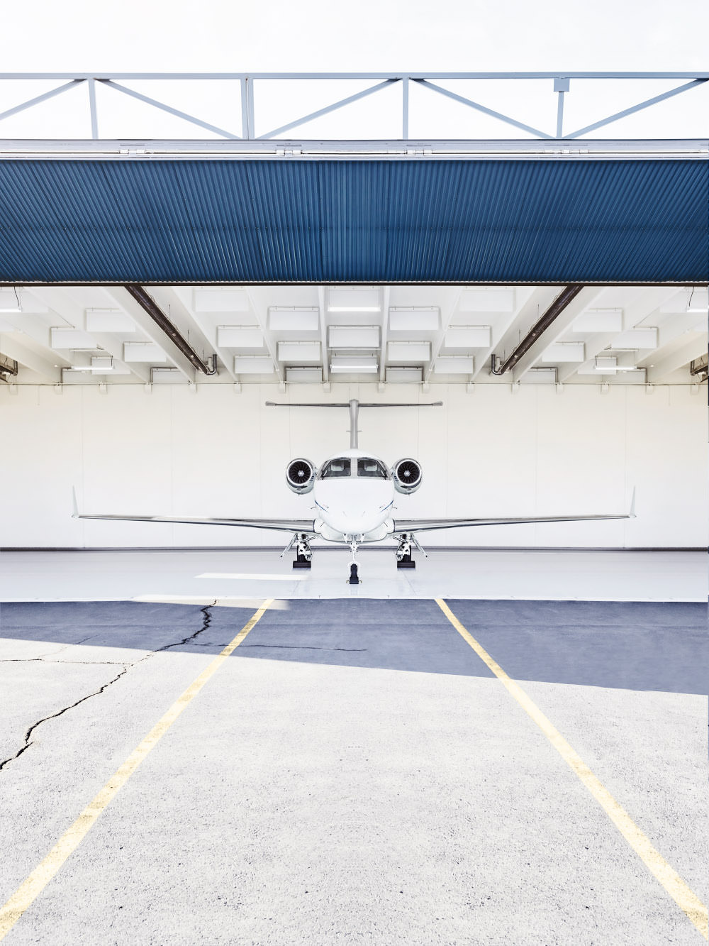Embraer_Phenom_09.jpg