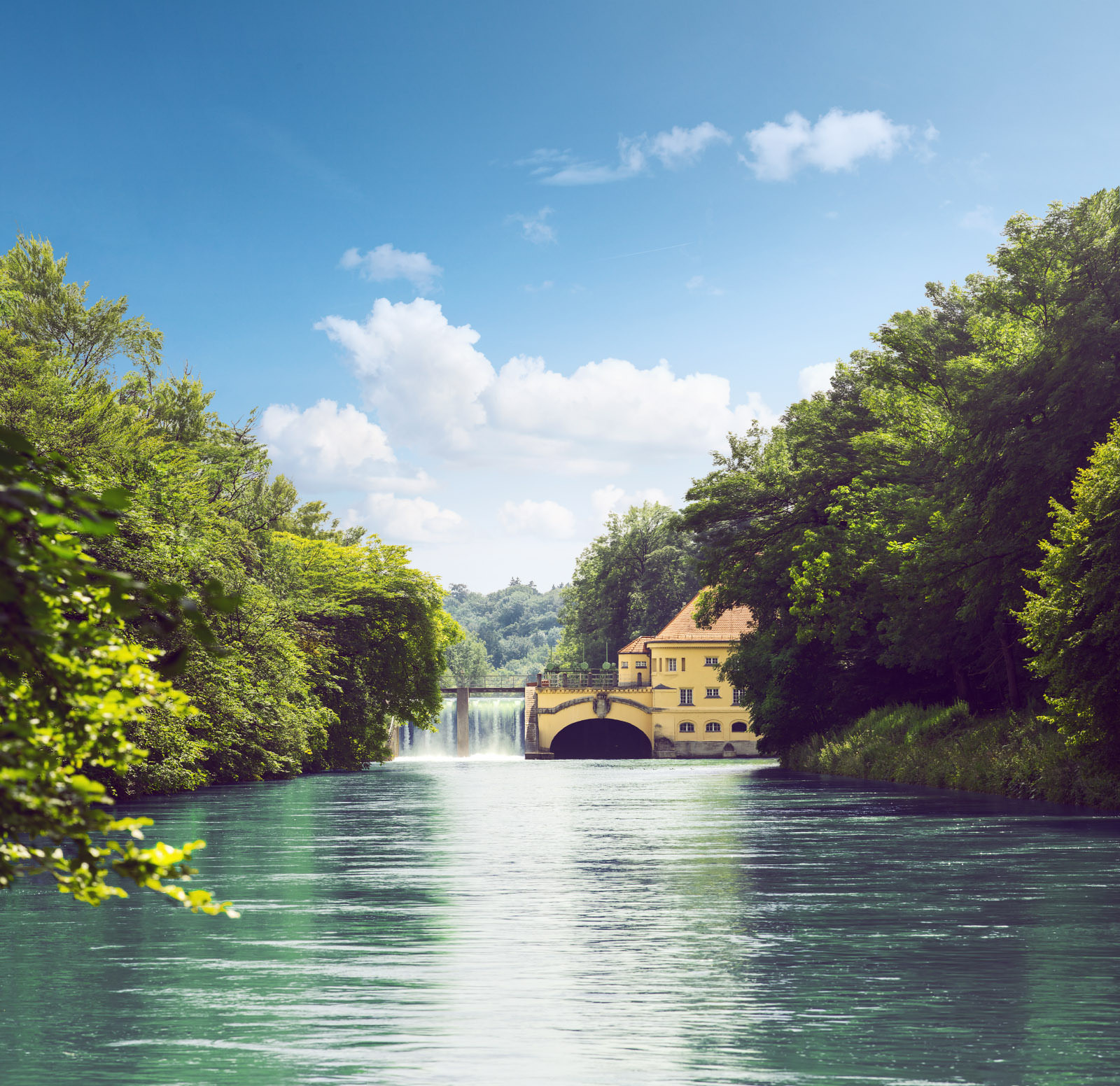 Wasserkraftwerk in Thalkirchen an der Isar