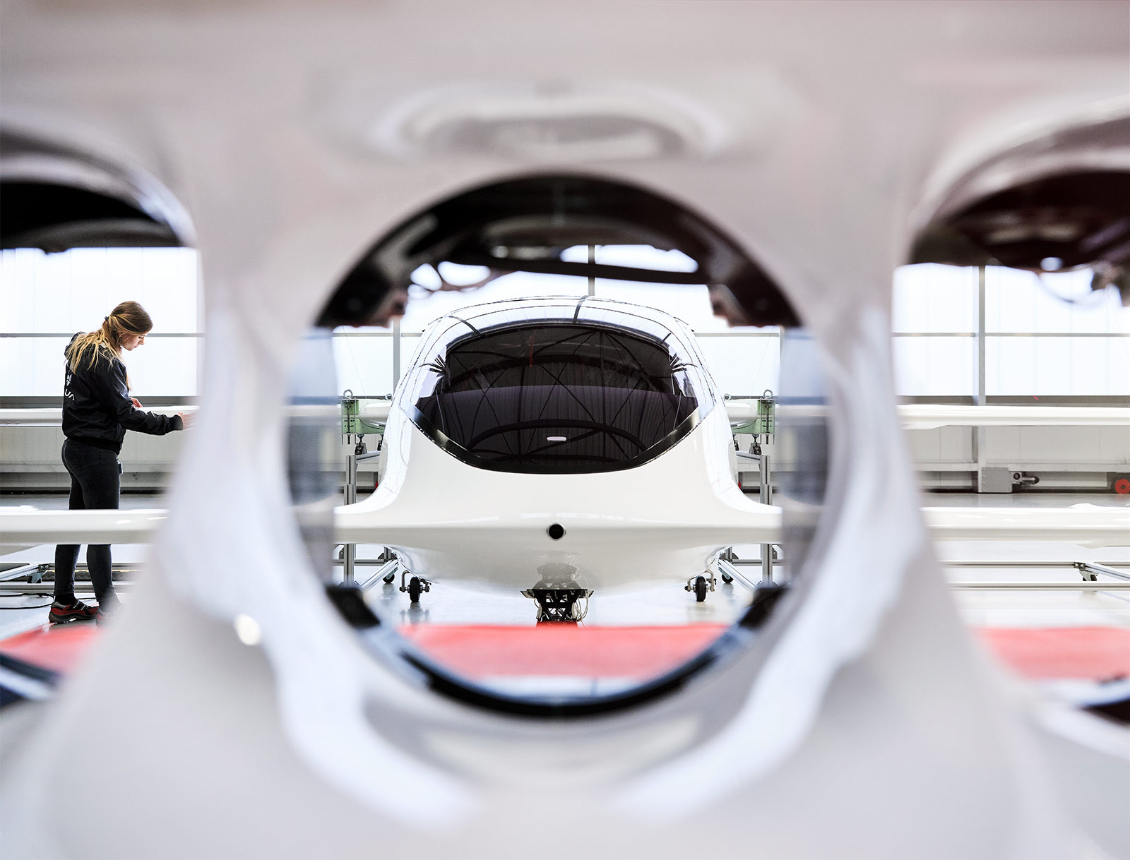 Photography showcasing assembly of Lilium Jet inside the production facility